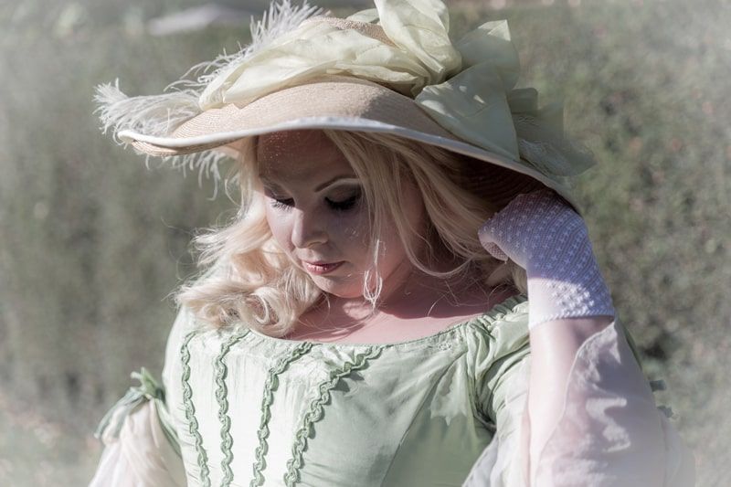 Rebecca Jahn beim Sissi Shooting in Schönbrunn Close-Up